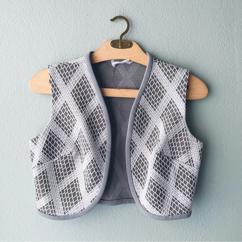 Toni Todd | Vintage 70s | Gray Crop Vest Open Top